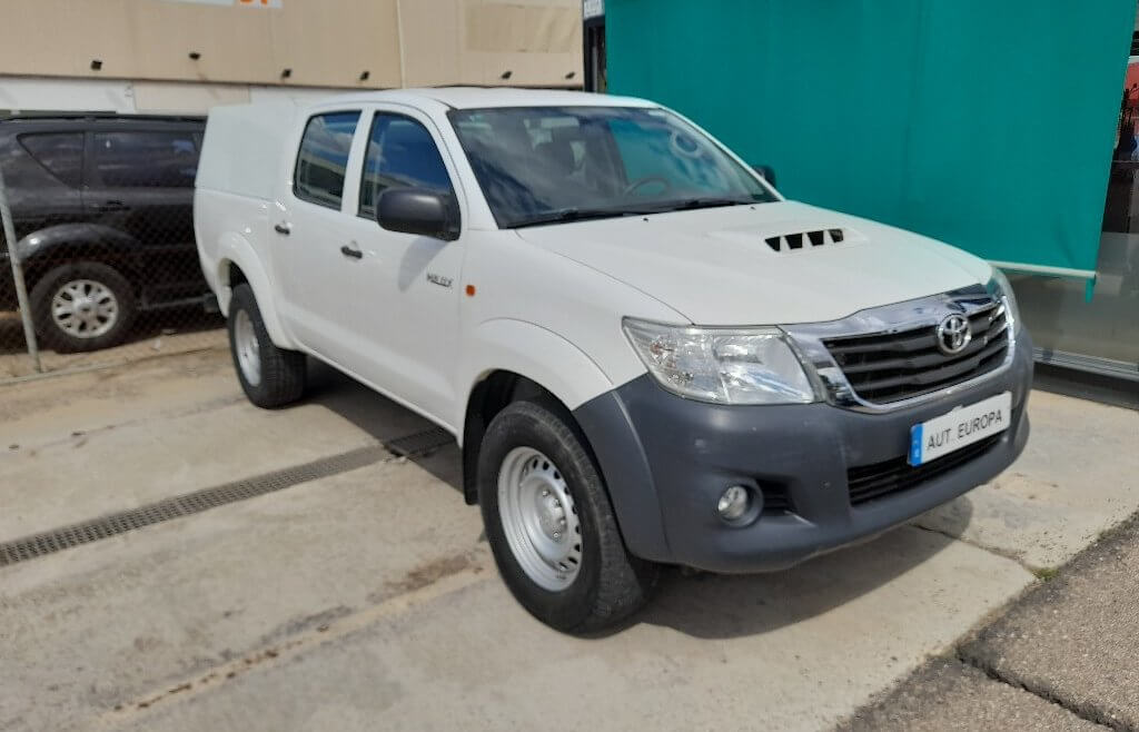 TOYOTA Hilux 2.5 D4D Doble Cabina GX 4×4