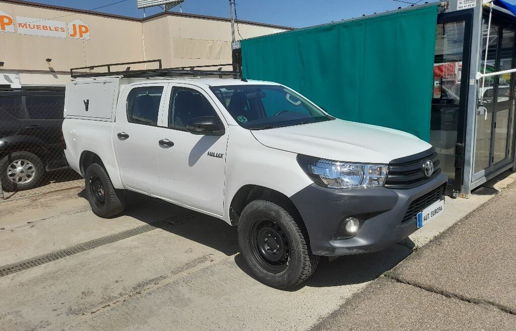 TOYOTA Hilux 2.4 D4D Cabina Doble GX