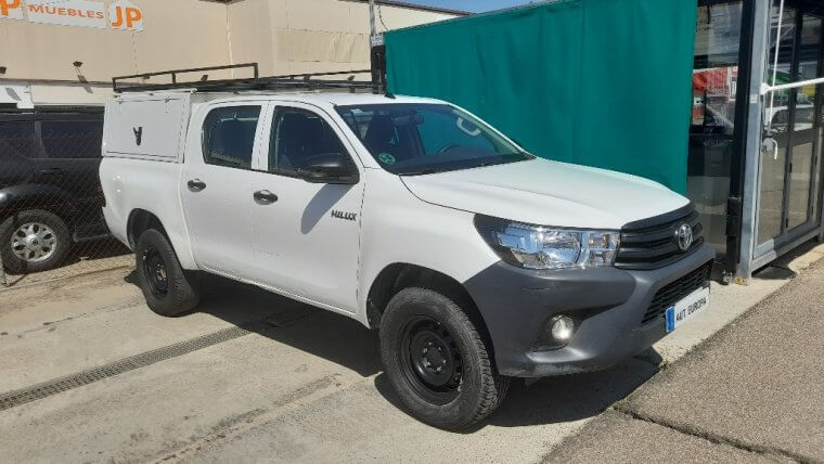 TOYOTA Hilux 2.4 D4D Cabina Doble GX